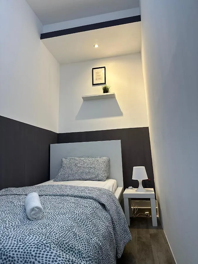 Homestay Traveller Partition Room In Al Barsha 1 Near Metro Dubai United Arab Emirates